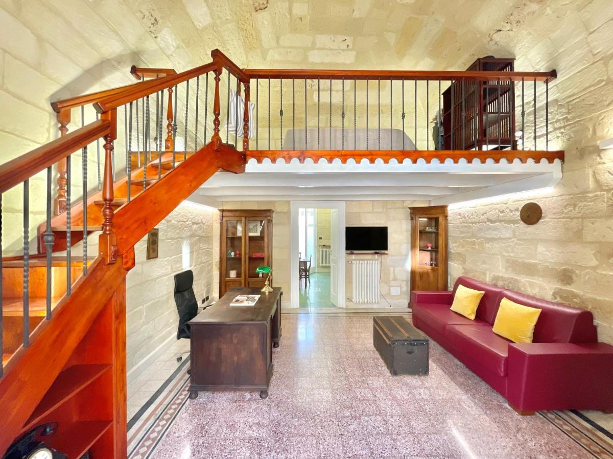 Vohis Luxury House - Fast Wi-Fi & Easy Parking Apartment Lecce Exterior photo