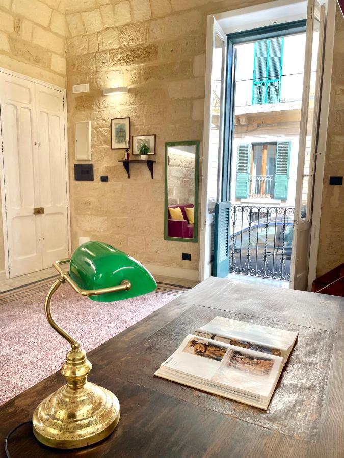 Vohis Luxury House - Fast Wi-Fi & Easy Parking Apartment Lecce Exterior photo