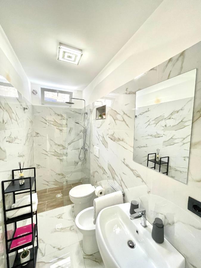 Vohis Luxury House - Fast Wi-Fi & Easy Parking Apartment Lecce Exterior photo
