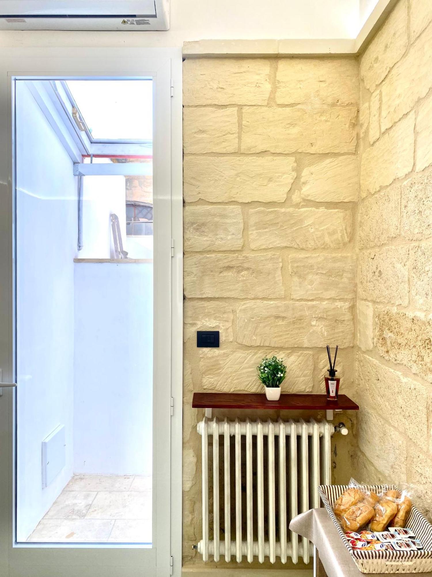 Vohis Luxury House - Fast Wi-Fi & Easy Parking Apartment Lecce Exterior photo