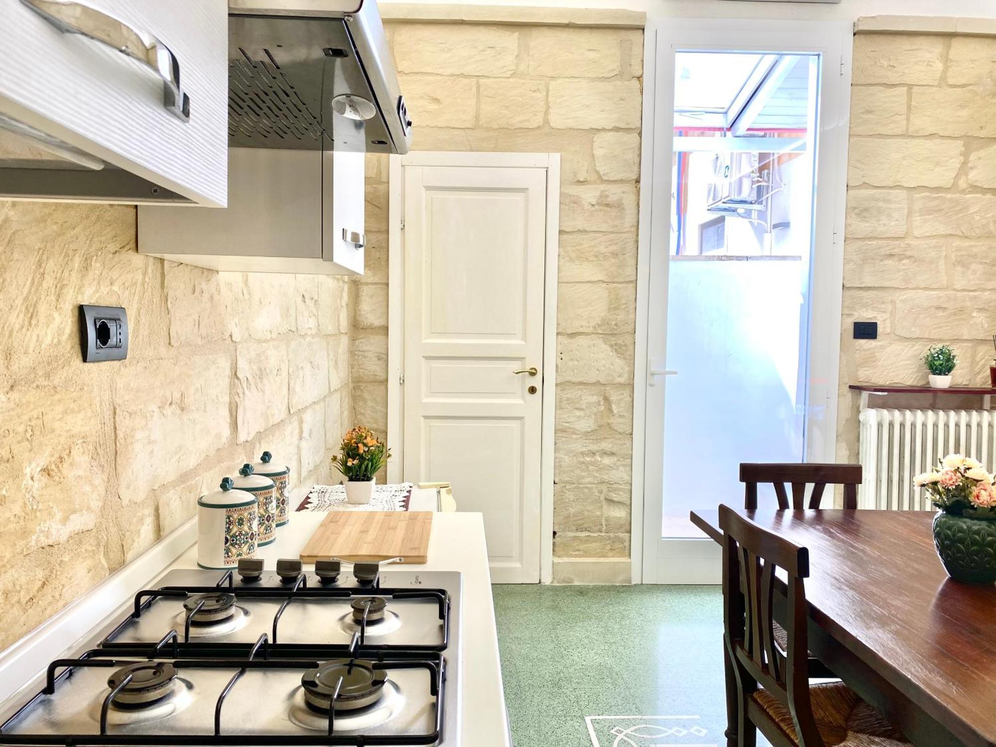 Vohis Luxury House - Fast Wi-Fi & Easy Parking Apartment Lecce Exterior photo